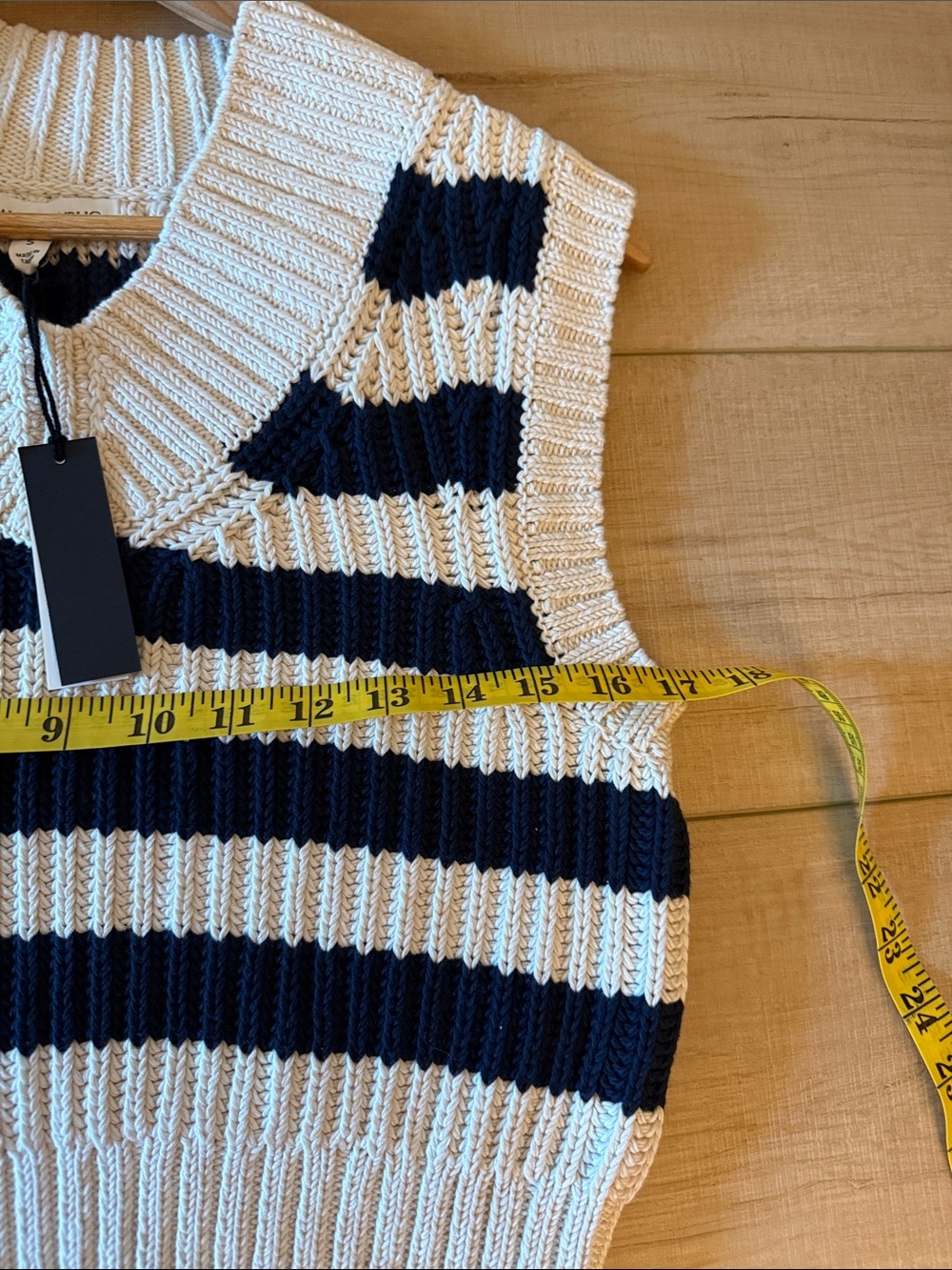 Banana Republic Organic Cotton V Neck Cropped Sweater Vest S - Picture 6 of 8